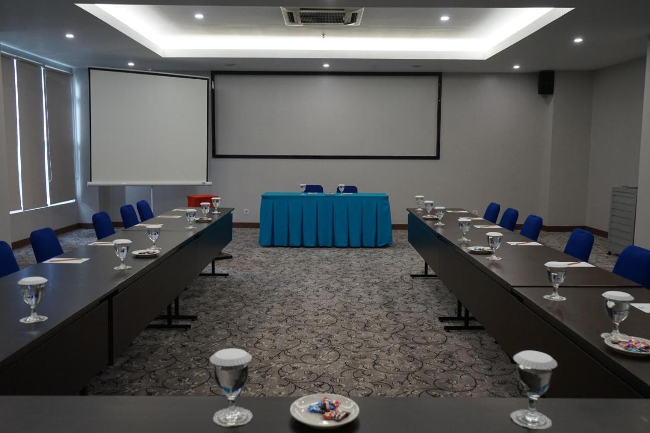 Hotel Brothers Biru Solo Baru Exterior foto